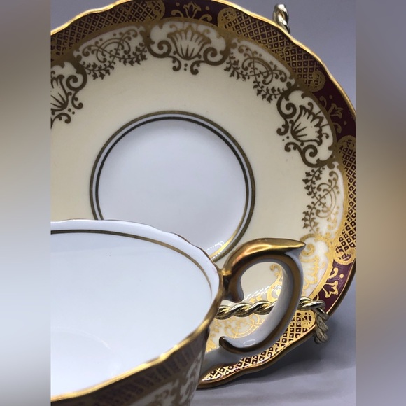 Crown Staffordshire Teacup & Saucer, Fine Bone China, England. A15449 - Picture 8 of 10